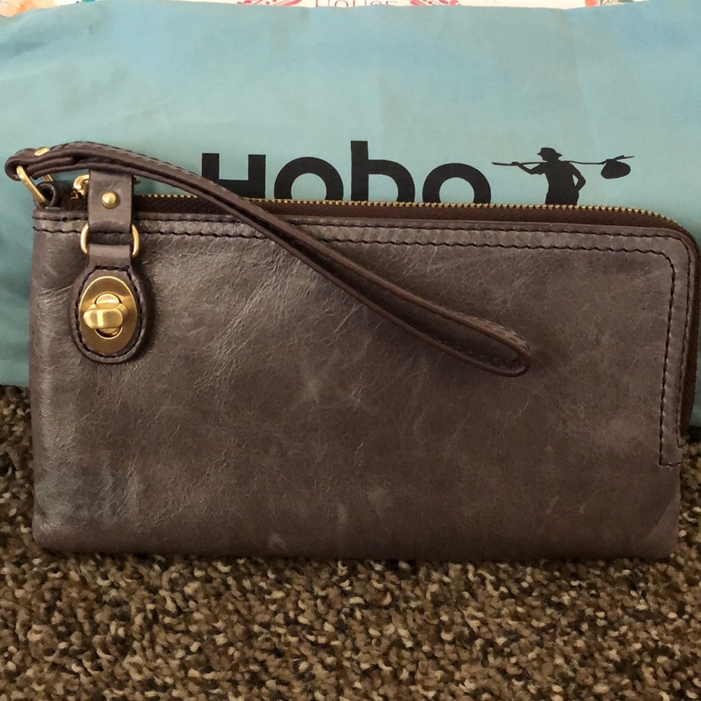 HOBO Mila Wristlet in Shadow